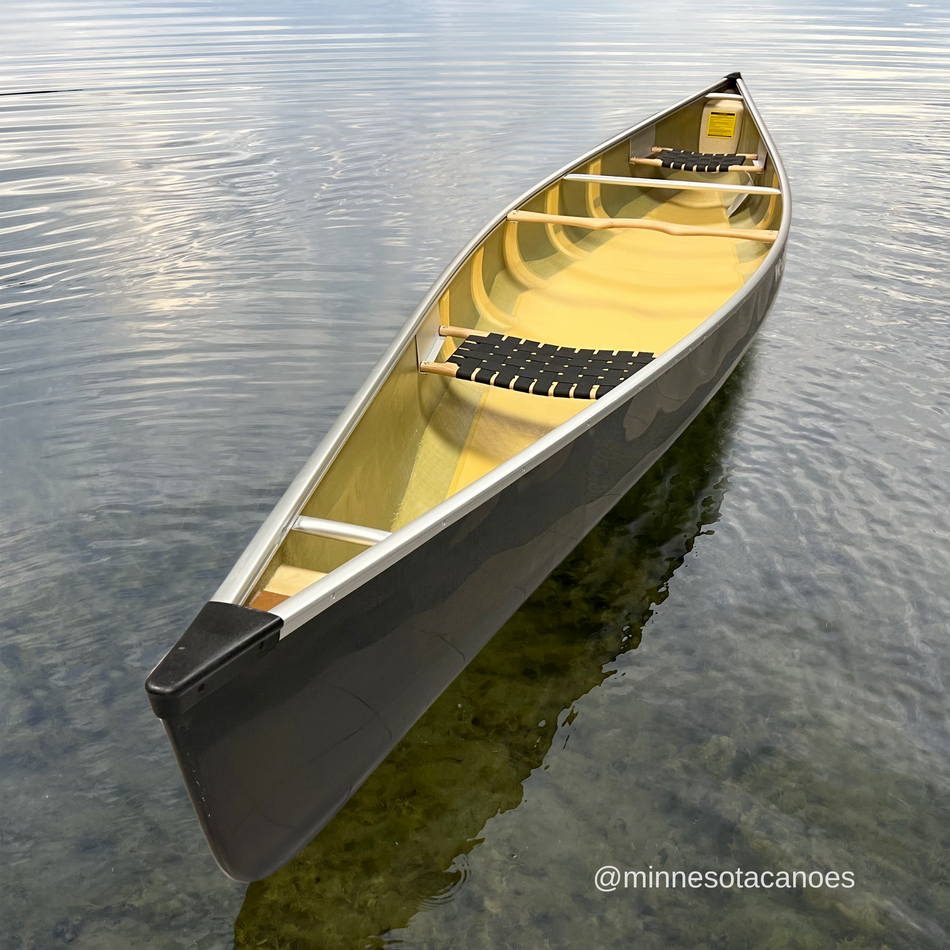 ADIRONDACK (16' 0") Graphite Ultra-light w/Silver VersiGunwale Trim Tandem Wenonah Canoe