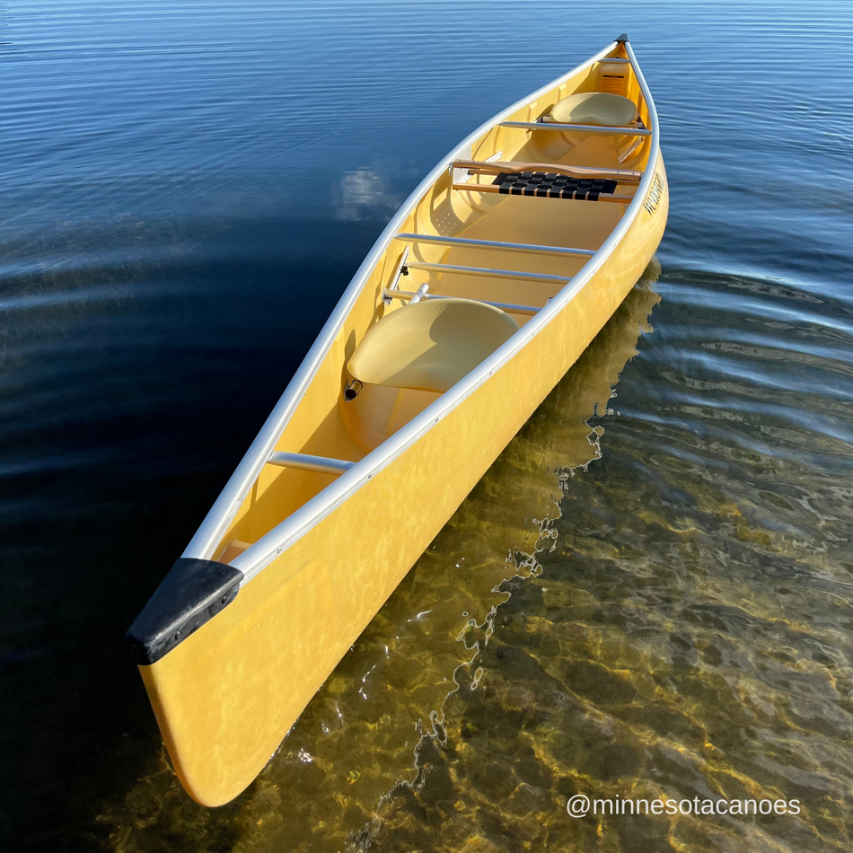 ESCAPADE (16' 6") Aramid Ultra-light w/VersiGunwale Tandem and Solo Wenonah Canoe