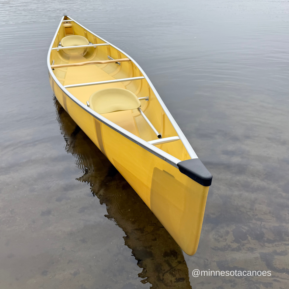 SPIRIT II (17' 0") Aramid Ultra-light w/Silver Trim and Bucket Seats Tandem Wenonah Canoe
