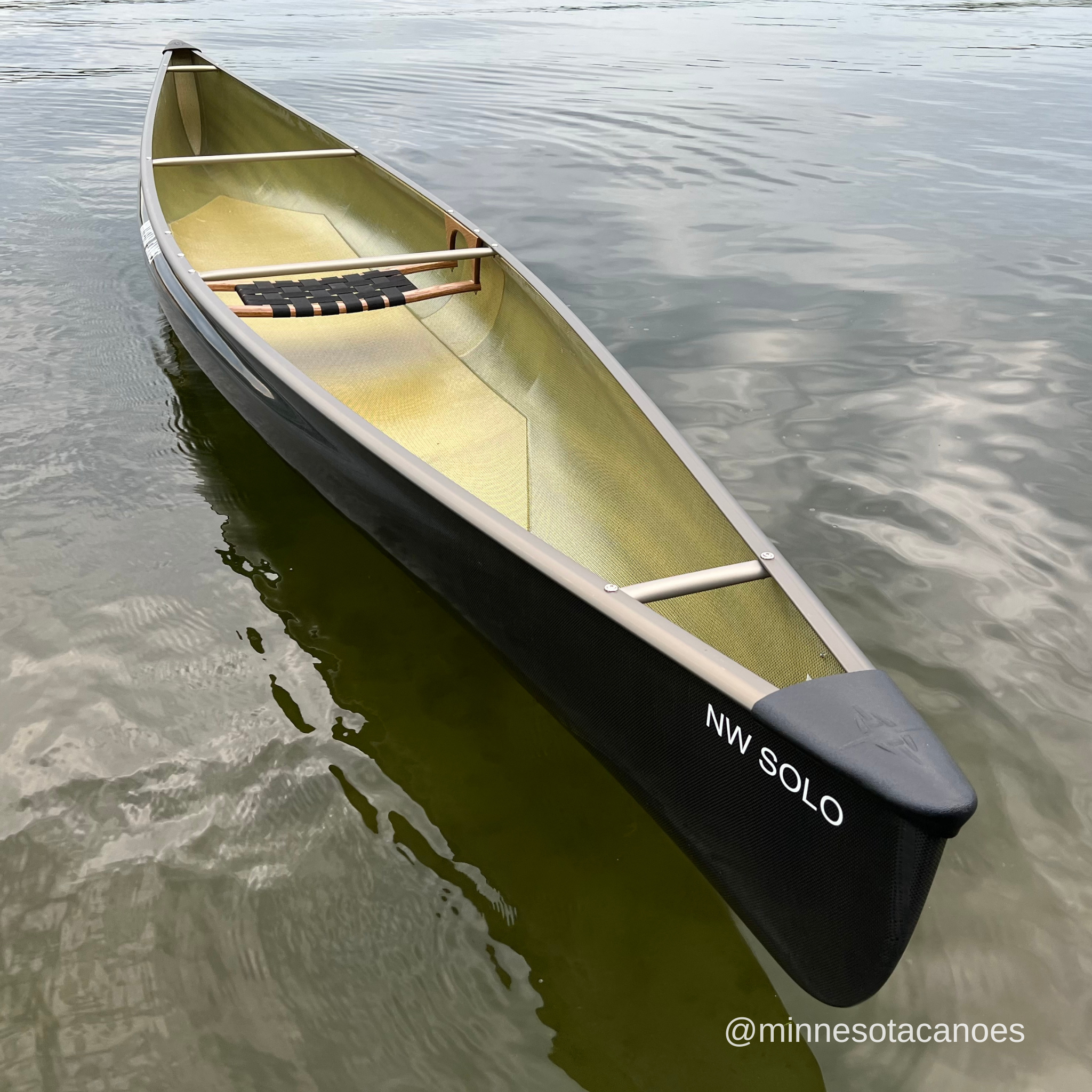 NORTHWIND SOLO (15' 6") BlackLite w/Aluminum Trim Solo Northstar Canoe
