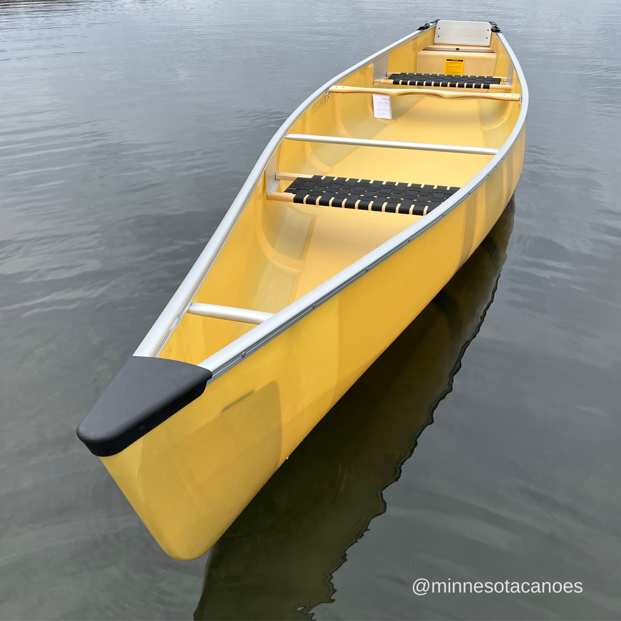 BACKWATER (15' 0") Aramid Ultra-light w/Silver VersiGunwale Trim Tandem Wenonah Canoe