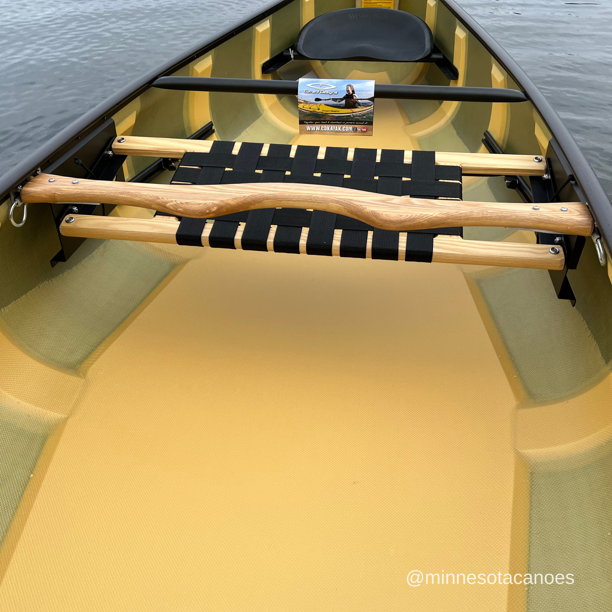 ESCAPADE (16' 6") Graphite Ultra-light Tandem and Solo Wenonah Canoe